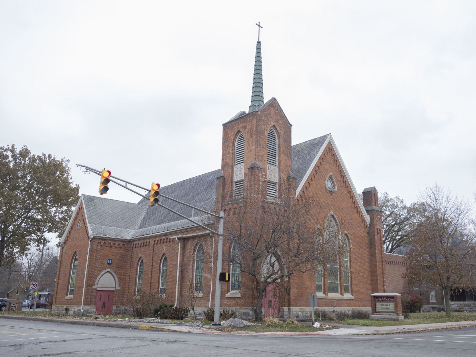 20191129-nws-churchesmove-pic1.JPG
